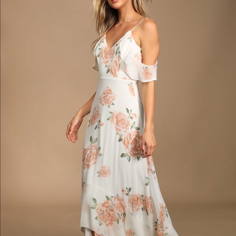 Lulus beautiful floral dress.